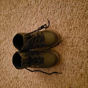 Toddler gray winter boots size 7